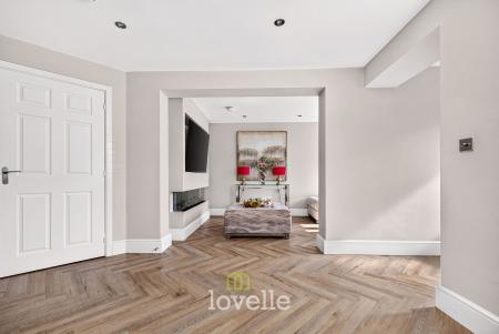 3 bedroom Detached house for sale in Eagle Drive, Humberston, DN36