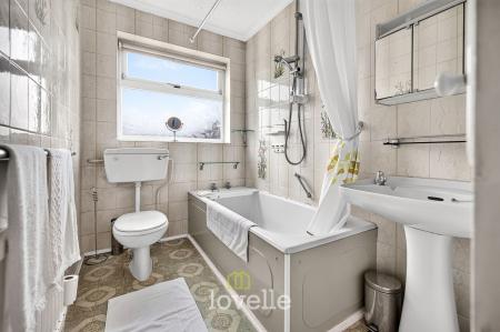 3 bedroom Detached bungalow for sale in St. Thomas Close, Humberston, DN36