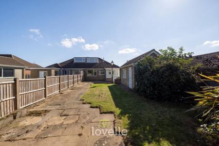 3 bedroom Bungalow for sale in Philip Avenue, Cleethorpes, DN35