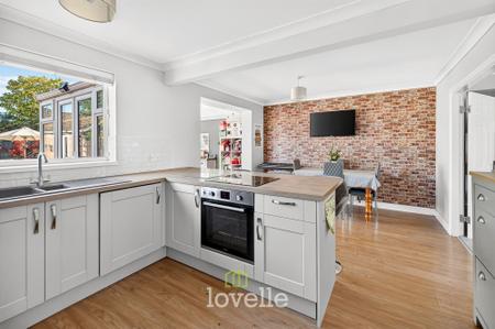 3 bedroom Detached house for sale in Woodfield Close, Humberston, DN36