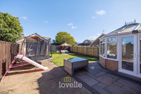 3 bedroom Detached house for sale in Woodfield Close, Humberston, DN36