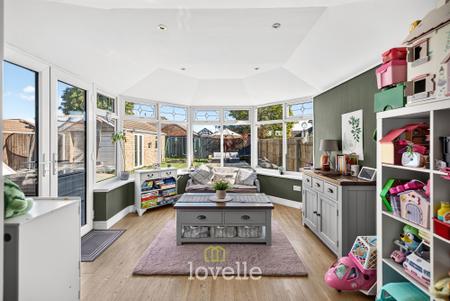 3 bedroom Detached house for sale in Woodfield Close, Humberston, DN36