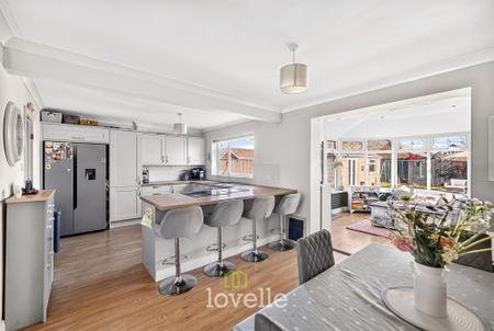 3 bedroom Detached house for sale in Woodfield Close, Humberston, DN36