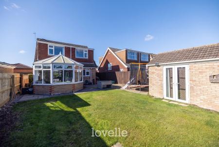 3 bedroom Detached house for sale in Woodfield Close, Humberston, DN36