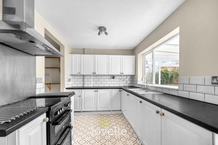 3 bedroom Detached house for sale in Churchthorpe, Fulstow, LN11