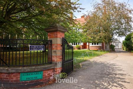 2 bedroom Apartment for sale in Albemarle House, Mill Road, DN35