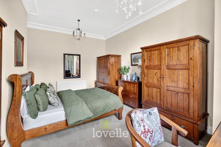 2 bedroom Apartment for sale in Albemarle House, Mill Road, DN35