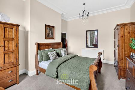2 bedroom Apartment for sale in Albemarle House, Mill Road, DN35