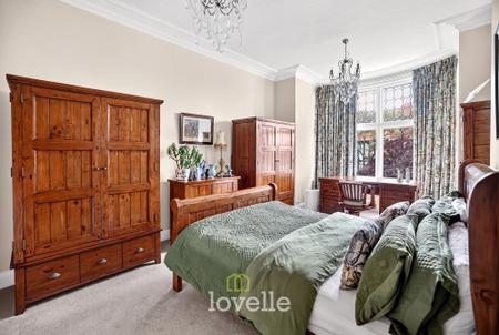 2 bedroom Apartment for sale in Albemarle House, Mill Road, DN35