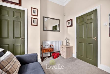 2 bedroom Apartment for sale in Albemarle House, Mill Road, DN35