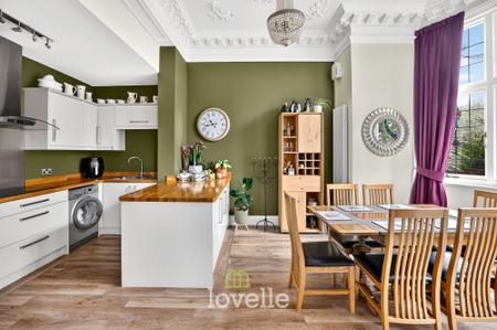 2 bedroom Apartment for sale in Albemarle House, Mill Road, DN35