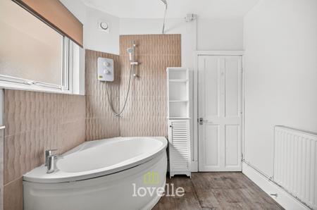 3 bedroom Terraced House for sale in Manchester Street, Cleethorpes, DN35