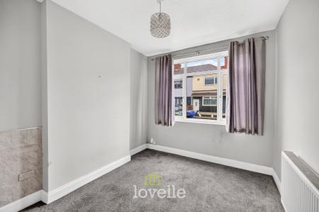 3 bedroom Terraced House for sale in Manchester Street, Cleethorpes, DN35