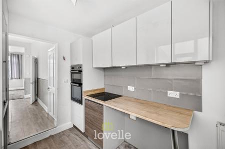 3 bedroom Terraced House for sale in Manchester Street, Cleethorpes, DN35