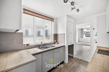 3 bedroom Terraced House for sale in Manchester Street, Cleethorpes, DN35