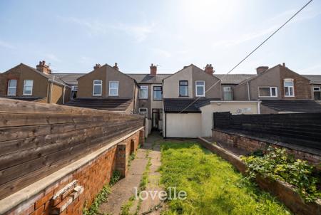 3 bedroom Terraced House for sale in Manchester Street, Cleethorpes, DN35