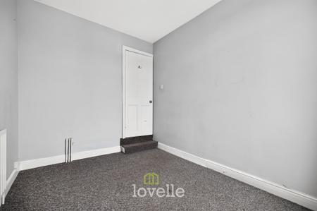 3 bedroom Terraced House for sale in Manchester Street, Cleethorpes, DN35