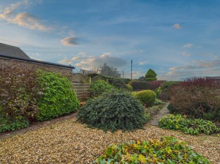 3 bedroom Detached bungalow for sale in Kisgate, Sturton By Stow, LN1
