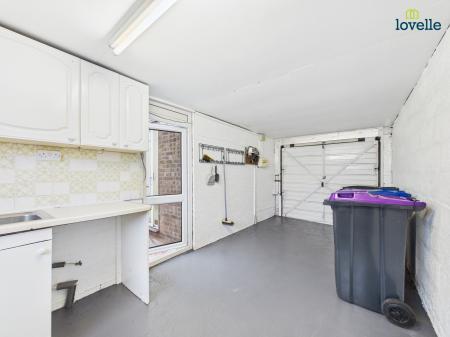 3 bedroom Detached bungalow for sale in Kisgate, Sturton By Stow, LN1