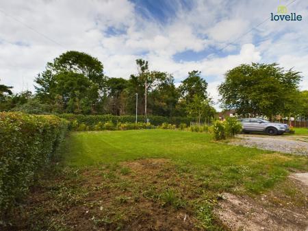 3 bedroom Semi-detached house for sale in Stow Park Road, Stow, LN1