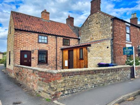 2 bedroom Semi-detached house for sale in High Street, Reepham, LN3