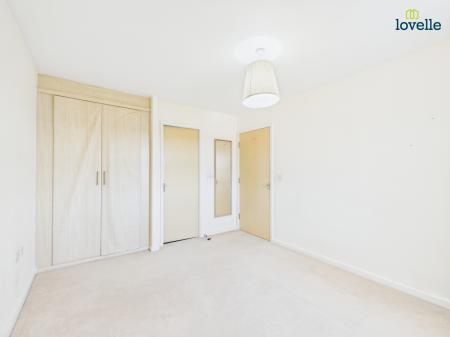 2 bedroom Flat for sale in Moorhen Close, Witham St Hughs, LN6