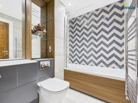 2 bedroom Flat for sale in One The Brayford, Lincoln, LN1