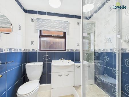 2 bedroom Detached bungalow for sale in Searby Road, Lincoln, LN2