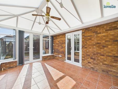 2 bedroom Detached bungalow for sale in Searby Road, Lincoln, LN2