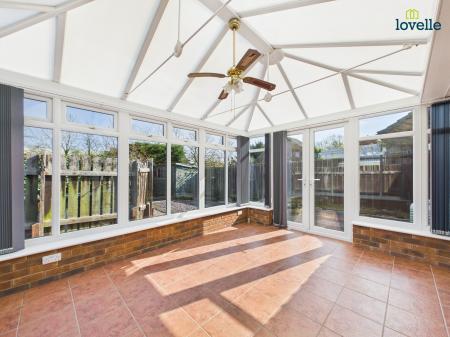 2 bedroom Detached bungalow for sale in Searby Road, Lincoln, LN2