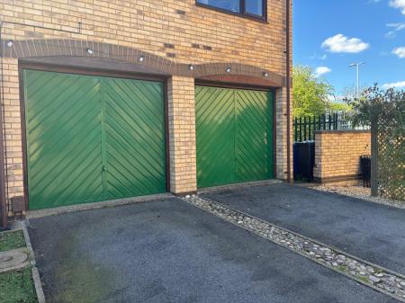 2 bedroom Semi-detached house for sale in The Sidings, Saxilby, LN1