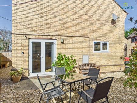 2 bedroom Semi-detached house for sale in The Sidings, Saxilby, LN1