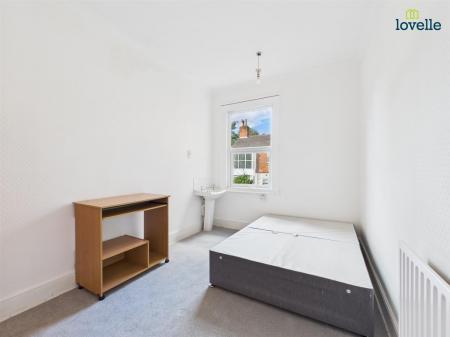 6 bedroom House to let in West Parade, Lincoln