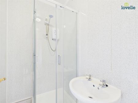 6 bedroom House to let in West Parade, Lincoln