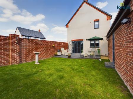 3 bedroom Detached house for sale in Brackenbury Road, Saxilby, LN1