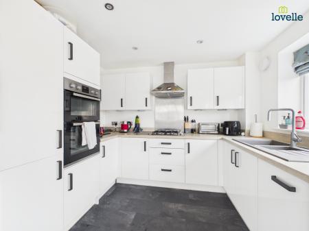 3 bedroom Detached house for sale in Brackenbury Road, Saxilby, LN1