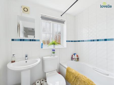 3 bedroom Semi-detached house for sale in Crowder Close, Bardney, LN3