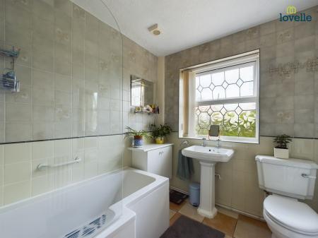 3 bedroom Bungalow for sale in Fleets Road, Sturton By Stow, LN1