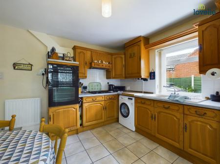 3 bedroom Bungalow for sale in Fleets Road, Sturton By Stow, LN1
