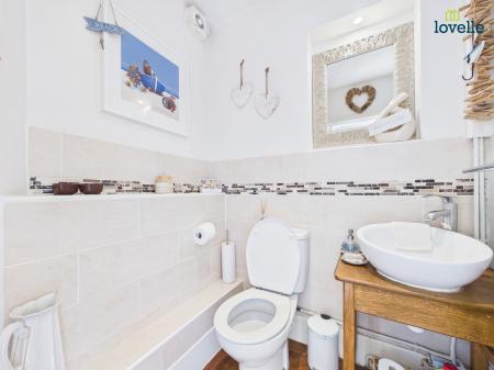 4 bedroom Detached house for sale in Beech Avenue, Nettleham, LN2