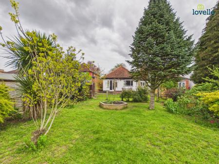 3 bedroom Detached bungalow for sale in Burton Road, Lincoln, LN1