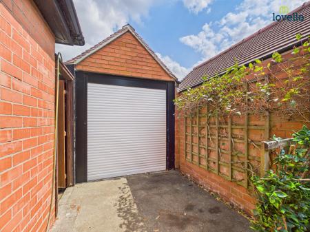 3 bedroom Semi-detached house for sale in Egerton Road, Lincoln, LN2