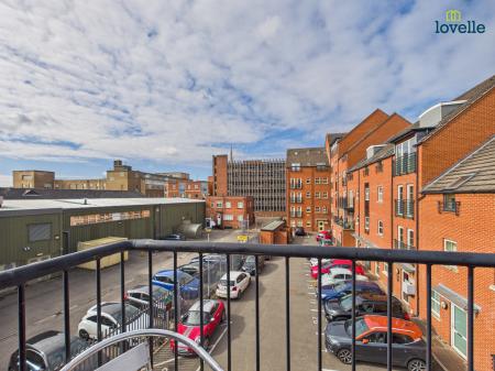 4 bedroom Duplex for sale in Wesleyan Court, Lincoln, LN2