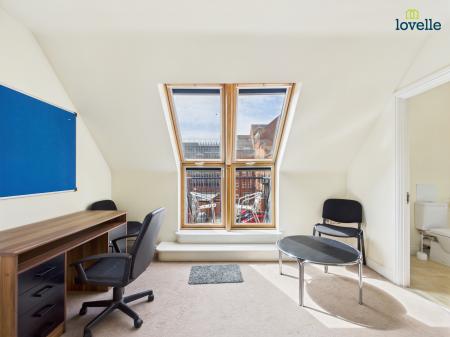 4 bedroom Duplex for sale in Wesleyan Court, Lincoln, LN2