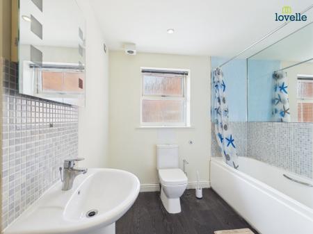 4 bedroom Duplex for sale in Wesleyan Court, Lincoln, LN2
