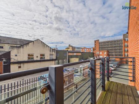 4 bedroom Duplex for sale in Wesleyan Court, Lincoln, LN2