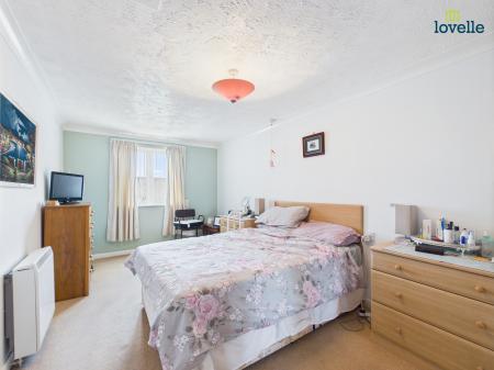 2 bedroom Flat for sale in Cabourne Avenue, Lincoln, LN2