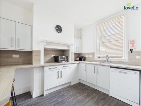 6 bedroom Terraced House for sale in Foster Street, Lincoln, LN5