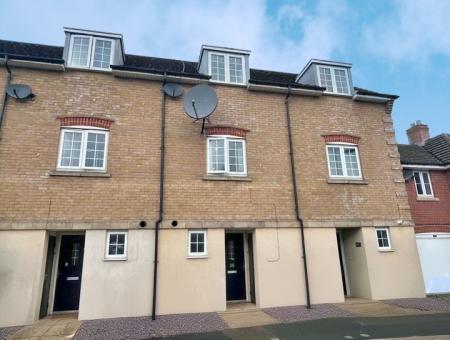 4 bedroom Town house for sale in Gabriel Crescent, Carlton Centre, Lincoln, LN2