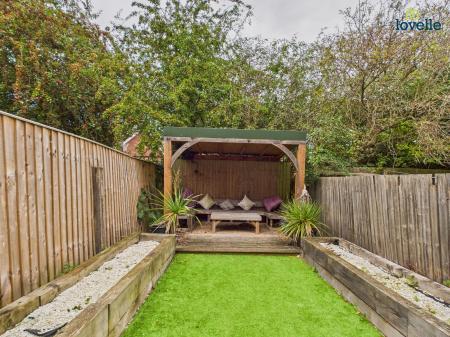 4 bedroom Town house for sale in Gabriel Crescent, Carlton Centre, Lincoln, LN2